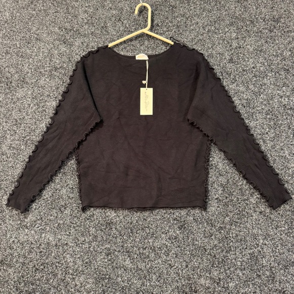 Allie Rose Sweaters - NWT Allie Rose Black Ribbed‎ Lettuce Trim Button Back Sweater Top Women L